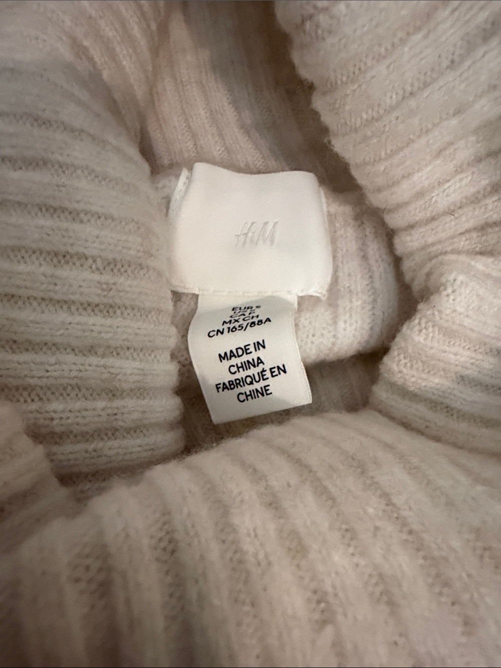 H&M // Ribbed Turtleneck - Picture 4 of 5
